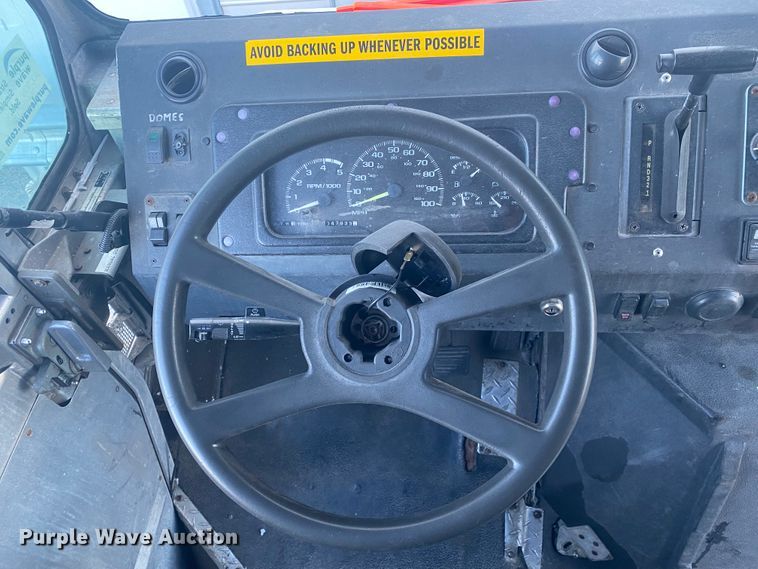 image for item DL6864 2003 Workhorse P42  delivery truck