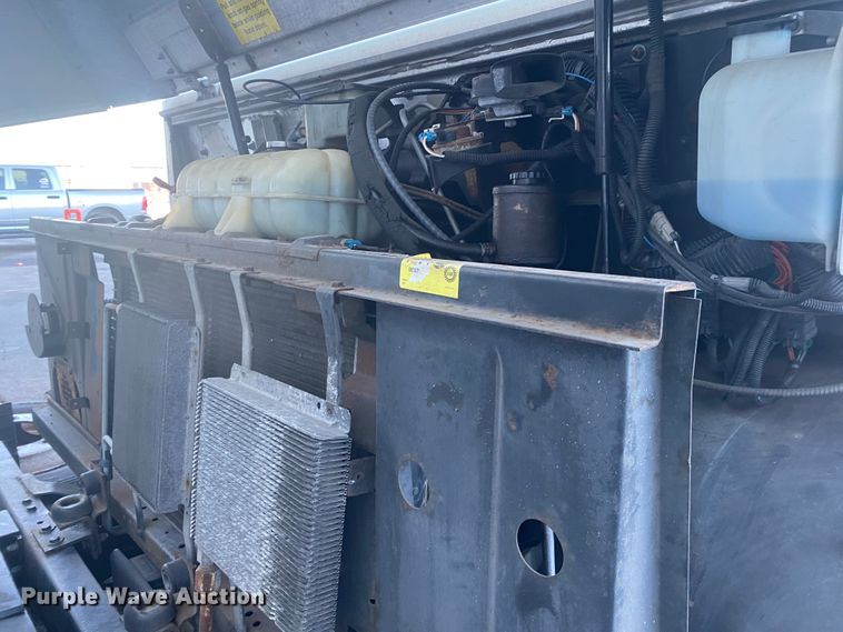 image for item DL6864 2003 Workhorse P42  delivery truck