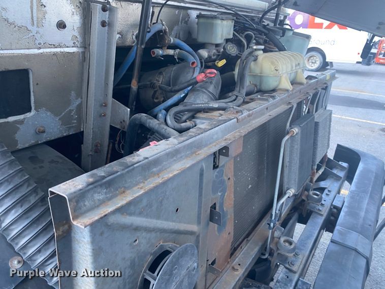 image for item DL6864 2003 Workhorse P42  delivery truck