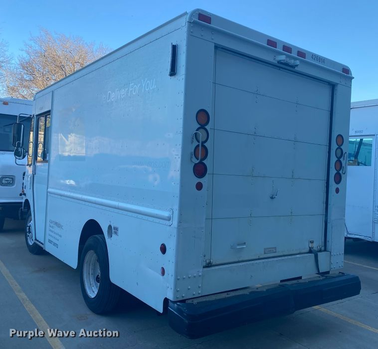 image for item DL6865 2003 Workhorse P42  delivery truck