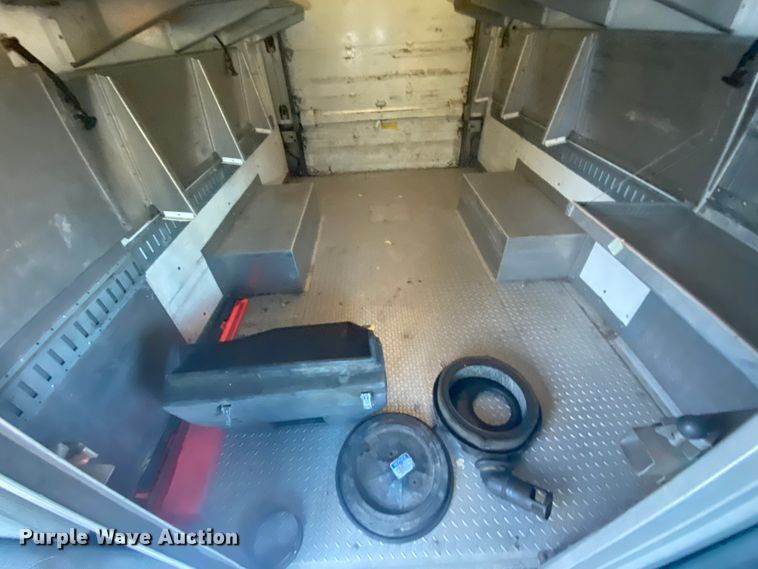 image for item DL6865 2003 Workhorse P42  delivery truck