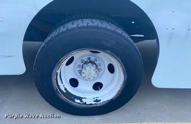 image for item DL6865 2003 Workhorse P42  delivery truck