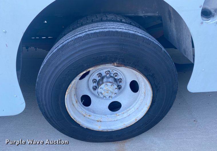 image for item DL6865 2003 Workhorse P42  delivery truck