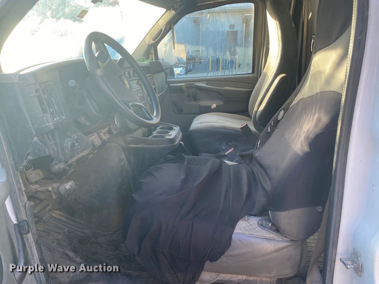 image for item DL6866 2015 Chevrolet Express G3500  delivery van