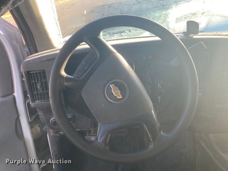 image for item DL6866 2015 Chevrolet Express G3500  delivery van