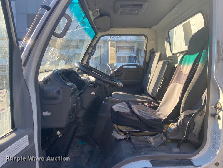 image for item DL6867 2006 Isuzu NPR  box truck