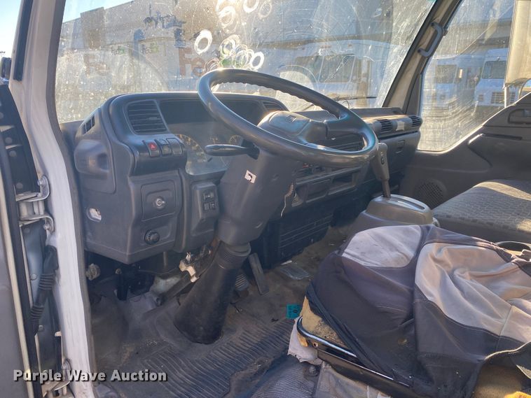 image for item DL6867 2006 Isuzu NPR  box truck