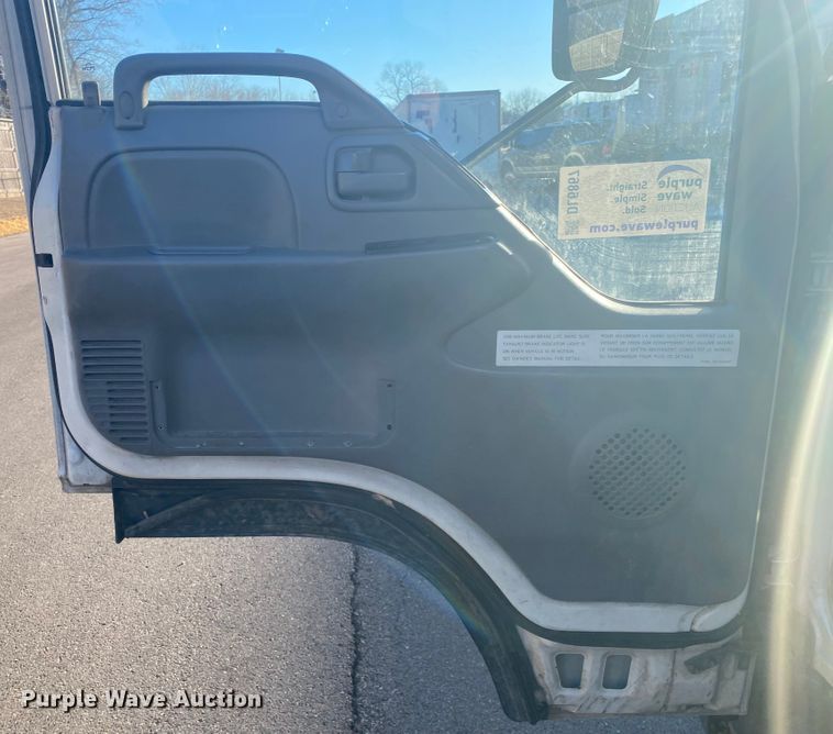 image for item DL6867 2006 Isuzu NPR  box truck