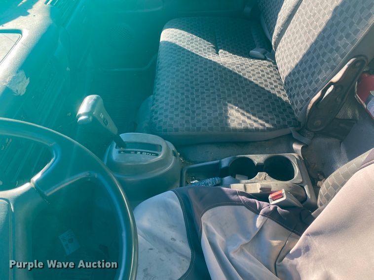 image for item DL6867 2006 Isuzu NPR  box truck