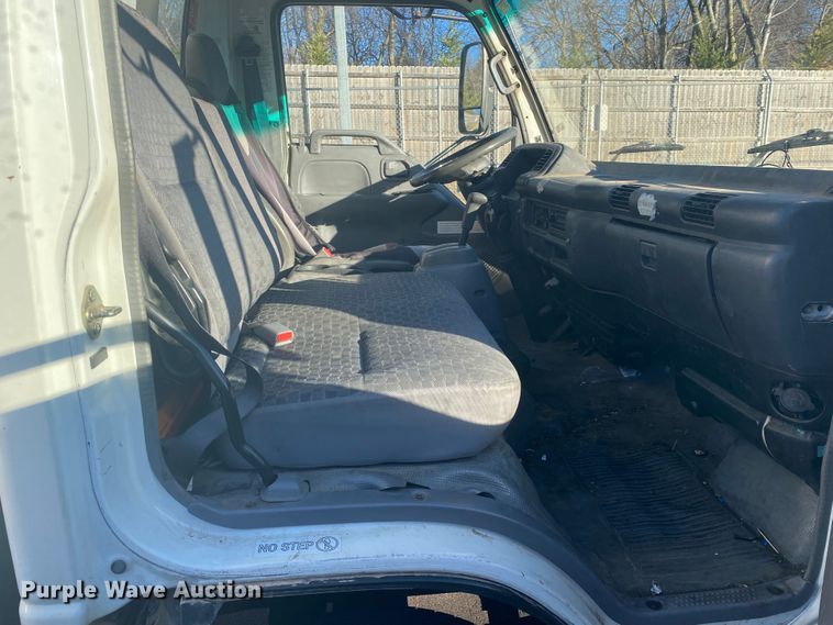 image for item DL6867 2006 Isuzu NPR  box truck