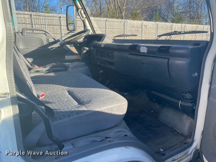 image for item DL6867 2006 Isuzu NPR  box truck