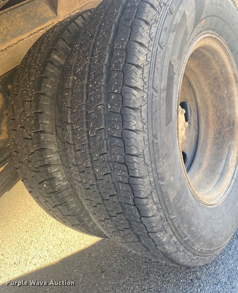 image for item DL6867 2006 Isuzu NPR  box truck