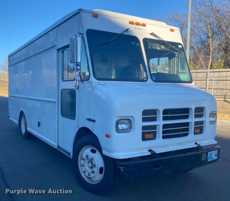 image for item DL6868 1998 International 1652  delivery truck