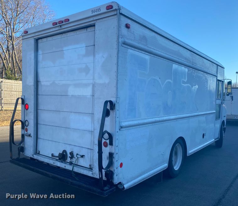 image for item DL6868 1998 International 1652  delivery truck