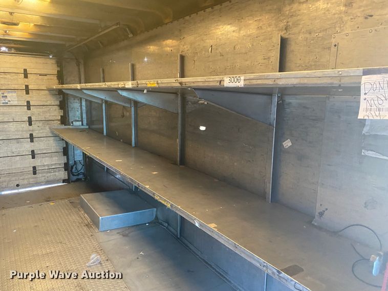 image for item DL6868 1998 International 1652  delivery truck