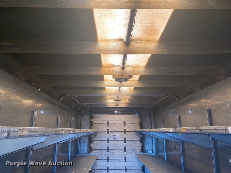 image for item DL6868 1998 International 1652  delivery truck