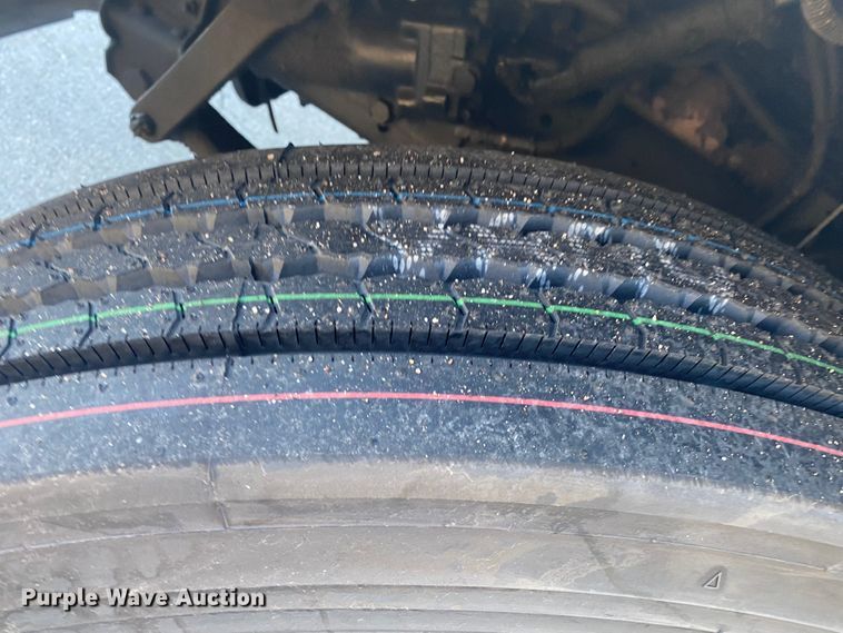 image for item DL6868 1998 International 1652  delivery truck