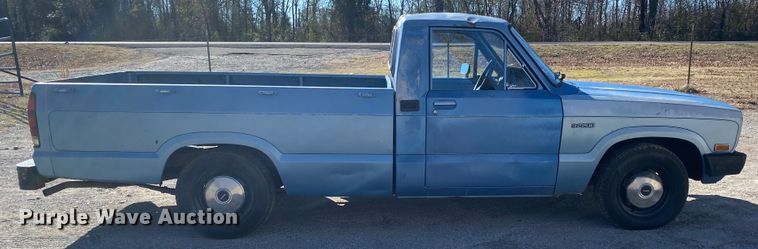 image for item DL6869 1982 Mazda B2200  pickup truck