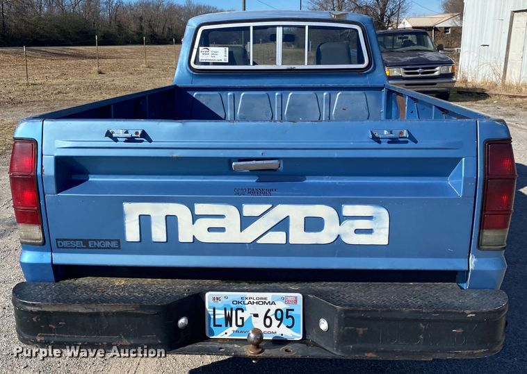 image for item DL6869 1982 Mazda B2200  pickup truck