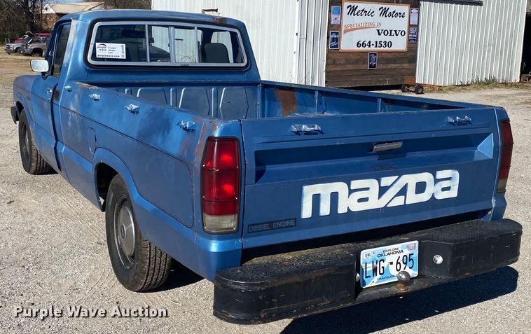 image for item DL6869 1982 Mazda B2200  pickup truck