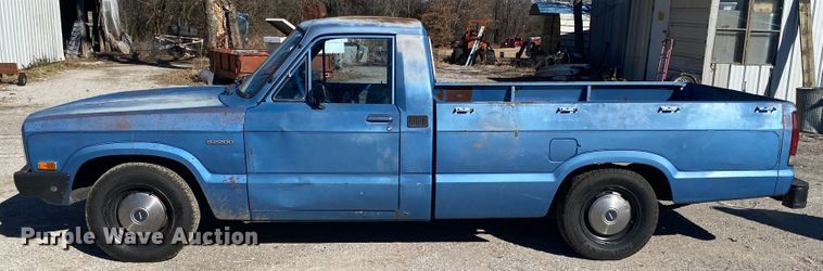 image for item DL6869 1982 Mazda B2200  pickup truck