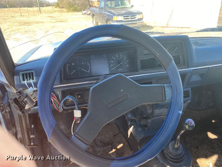 image for item DL6869 1982 Mazda B2200  pickup truck