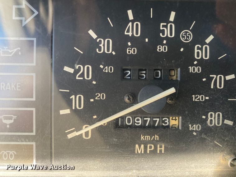 image for item DL6869 1982 Mazda B2200  pickup truck