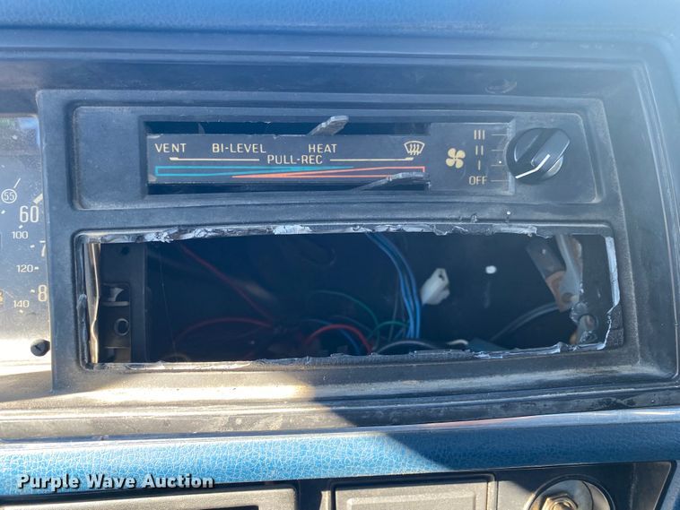 image for item DL6869 1982 Mazda B2200  pickup truck