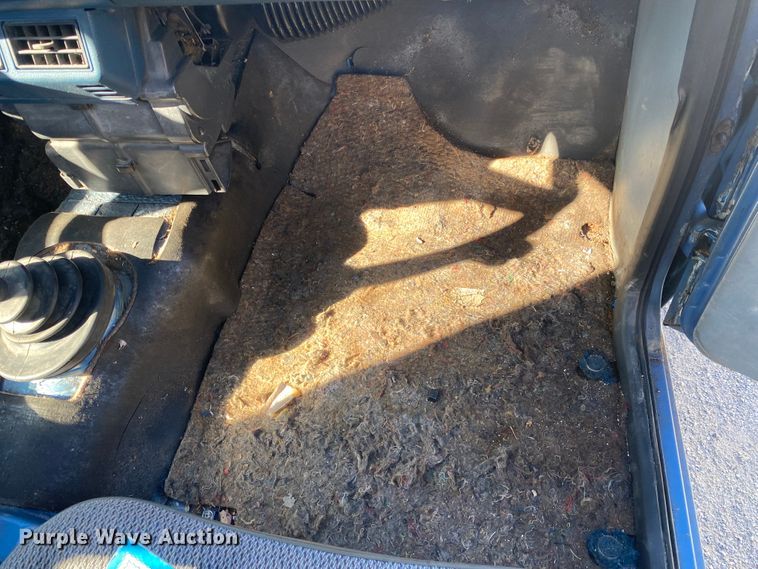 image for item DL6869 1982 Mazda B2200  pickup truck