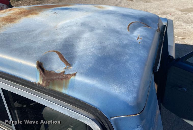 image for item DL6869 1982 Mazda B2200  pickup truck