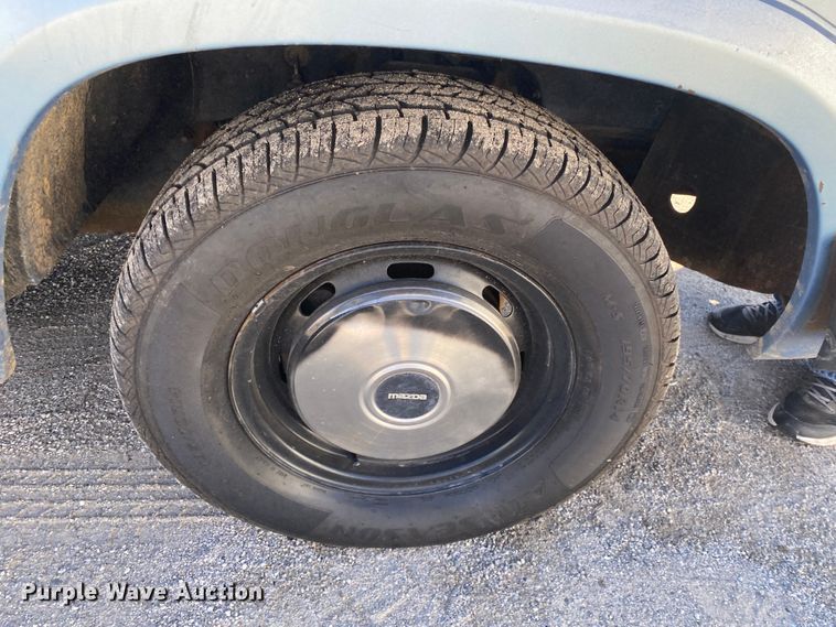 image for item DL6869 1982 Mazda B2200  pickup truck