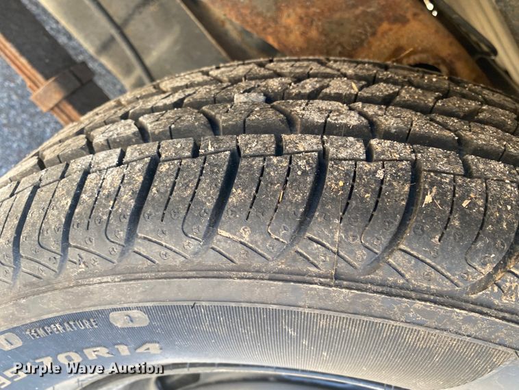 image for item DL6869 1982 Mazda B2200  pickup truck