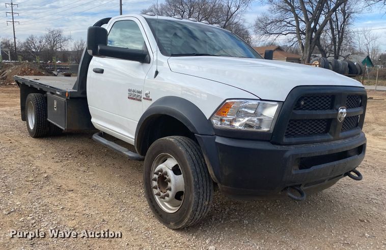 image for item DL6881 2018 Dodge Ram 5500HD  flatbed truck