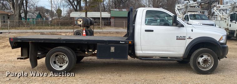 image for item DL6881 2018 Dodge Ram 5500HD  flatbed truck