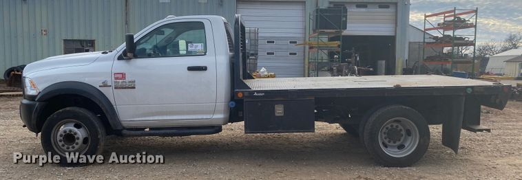 image for item DL6881 2018 Dodge Ram 5500HD  flatbed truck