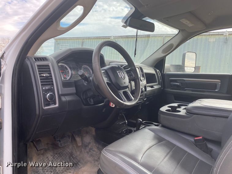 image for item DL6881 2018 Dodge Ram 5500HD  flatbed truck