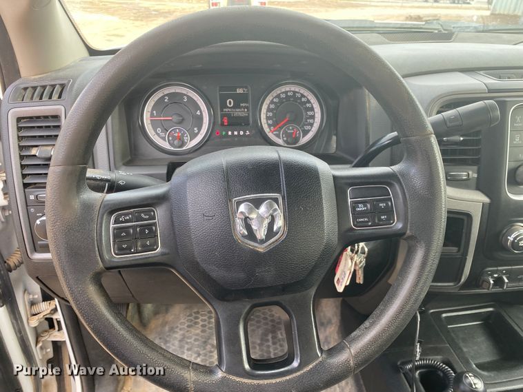 image for item DL6881 2018 Dodge Ram 5500HD  flatbed truck