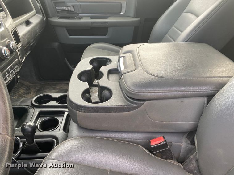 image for item DL6881 2018 Dodge Ram 5500HD  flatbed truck