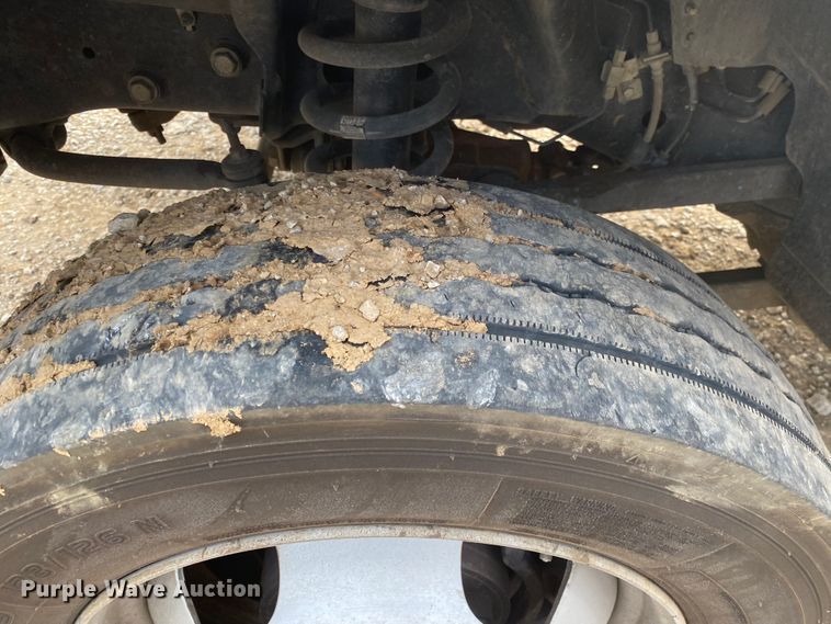 image for item DL6881 2018 Dodge Ram 5500HD  flatbed truck