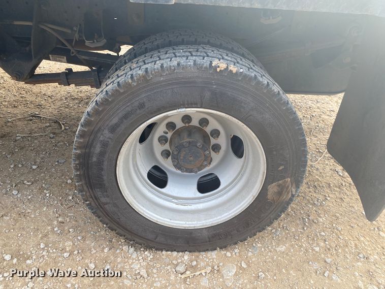 image for item DL6881 2018 Dodge Ram 5500HD  flatbed truck