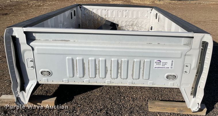 image for item DN0108 2017 Ford F350  pickup truck bed