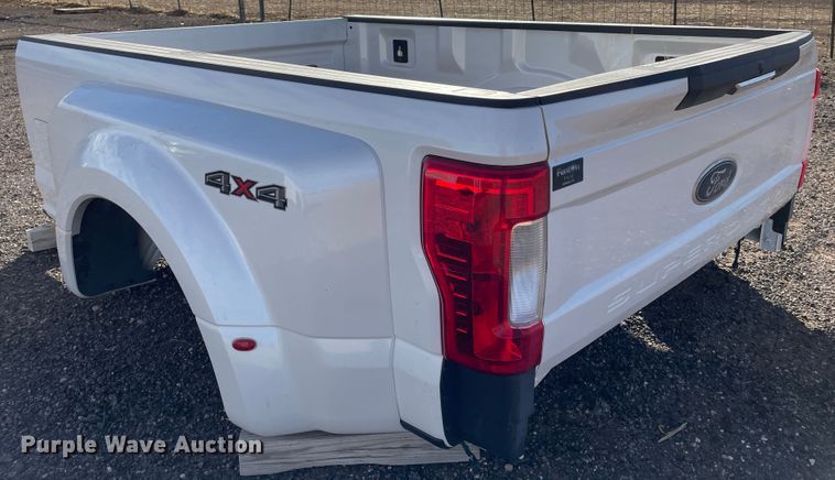 image for item DN0108 2017 Ford F350  pickup truck bed