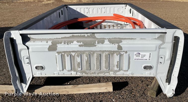 image for item DN0109 2017 Ford F350  pickup truck bed