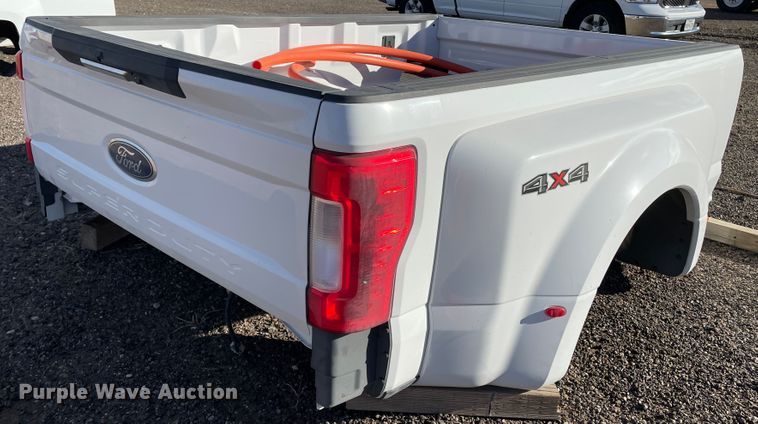 image for item DN0109 2017 Ford F350  pickup truck bed