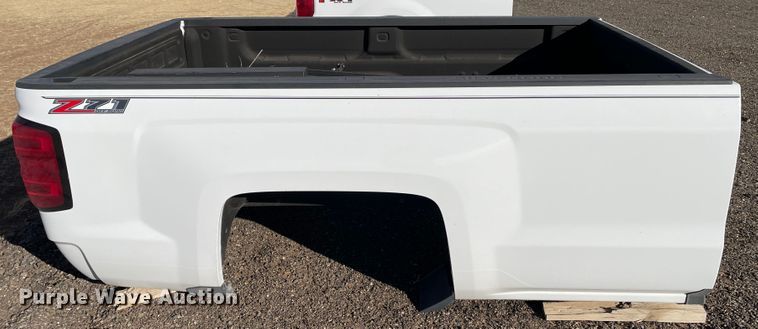 image for item DN0110 2016 Chevrolet Silverado 3500  pickup truck bed