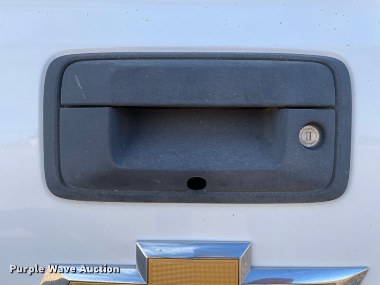 image for item DN0110 2016 Chevrolet Silverado 3500  pickup truck bed