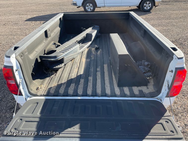 image for item DN0110 2016 Chevrolet Silverado 3500  pickup truck bed