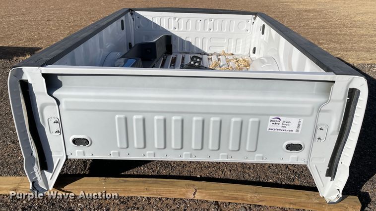 image for item DN0111 2022 Ford F250  pickup truck bed