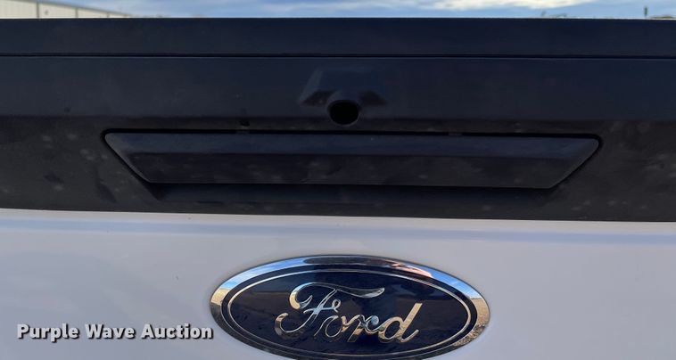 image for item DN0111 2022 Ford F250  pickup truck bed
