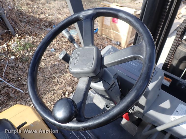 image for item DN2356 TCM FCG25  forklift